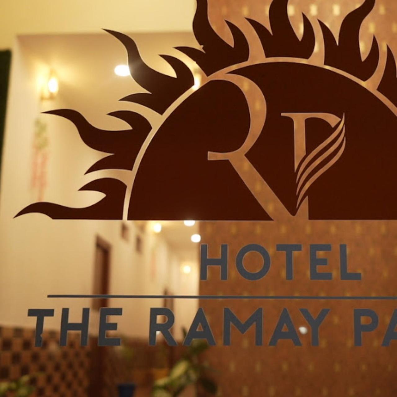 Hotel The Ramay Palace Ayodhya Esterno foto